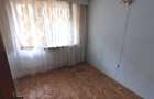 Apartament cu 3 camere semidecomandat în Periferie - 2