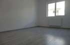 Apartament cu 2 camere decomandat în Apărătorii Patriei - 9