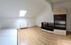 Zona Garii, living + 2 camere, scara interioara - 6