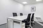 Spa?iu de birou tip open-plan pentru 10 persoane in Regus Central - 3