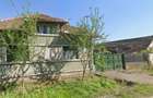 Hala de productie + casa de locuit, cu teren generos - in Hodis, comun - 14