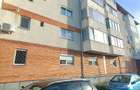 De vanzare apartament cu 3 camere in zona Soarelui decomandat etaj 3 amenajat - 9