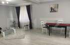 Casă cu 4 camere cu Garaj în Central - 1
