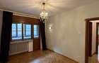 Apartament cu 3 camere decomandat în Capitale - 11