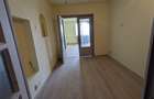 Apartament cu 3 camere semidecomandat în Central - 1