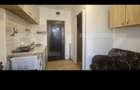 Garsoniera, renovata, cu baie , etaj 1 , Florilor - 3