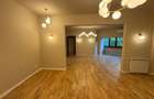 Inchiriere apartament renovat 4 camere in vila D+P+2 curte Cotroceni metrou - 2