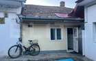 Casa in curte comuna, 30 mp Strada Predeal, vecini li - 1