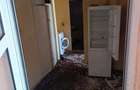 Proprietar.Vand apartament cu 2 camere decomandat,pre?.22.000 negociabil.tel - 5