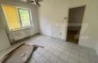 Apartament de vanzare, partial renovat, 3 camere, 43 mp - Si - 5