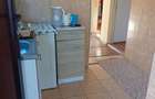Casa cu 3 camere ?i pivni?a, curte mare
