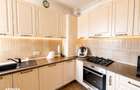 Apartament 3 camere de vanzare, 70 mp, zona Tractorul