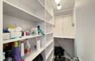 Mobilat si utilat complet. Dressing. Loc de parcare. - 11