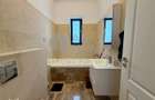 Casa 5 camere parter, in Strejnicu, la 10 minute de Ploiesti.