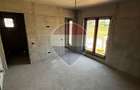Casa / Vila cu 4 camere de vanzare