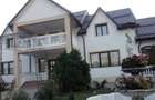 Vila superba 400 m2 cu 5000m2 teren Roznov - 2