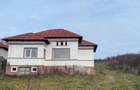 Casă cu 3 camere cu Teren 2600 Mp în Călinești - 4