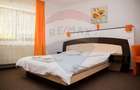 Hotel/Pensiune, de 33.333301544190 mp, în Est - 7