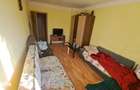 AGIGEA, 3 CAMERE DECOMANDAT 2 BAI, CENTRALA GAZ, 70 MP. PARCARE, BOXA