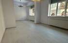 Apartament cu 4 camere decomandat în Universitate - 3