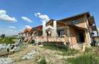 Casă cu 7 camere cu Teren 220 Mp în Moșnița Nouă - 1