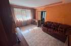 Apartament cu 3 camere semidecomandat, mobilat în Casa de Cultură - 1