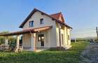 Casă cu 5 camere cu Teren 600 Mp în Jelna - 3