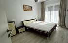 Apartament cu 3 camere decomandat în Tractorul - 2