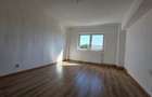 Apartament cu 3 camere decomandat în Central - 2