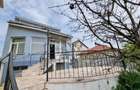 Casă individuală cu 5 camere cu Canalizare în Central - 1