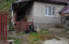 Se vinde casa, situata intr-o zona linistita, ideala pentru locuit si relaxare. - 1