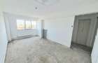 Vand apartament 1 camera Micro 17, Strada Oltului, Complex Familial, un apartament decomandat, foarte spatios, etaj 8 din 9 - 1