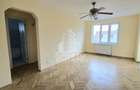 Apartament cu 4 camere decomandat în Lipovei - 3