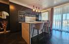 Apartament cu 3 camere semidecomandat în Central - 1