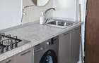 Camera moderna -renovata- Florilor - 1