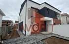 Duplex cu 4 camere cu Canalizare în Moșnița Nouă - 1