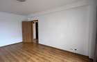 Apartament cu 2 camere decomandat în Tractorul - 7