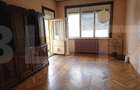 Apartament cu 4 camere decomandat în Central - 1