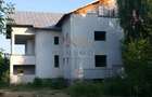 Casă individuală cu 13 camere cu Canalizare în Câmpinița - 1