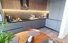 Apartament cu 3 camere decomandat în Tractorul - 5