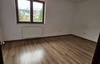 Apartament cu 3 camere decomandat în Sisești - 6