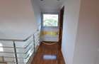 Duplex cu 9 camere cu Canalizare în Iancu Nicolae - 25