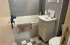 Apartament 3 camere , zona Scoala nr 10 , et 78 , decomandat , liber - 4