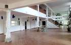 Spațiu comercial, de 1,800 mp, în 13 Decembrie - 1