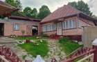 Casă individuală cu 5 camere cu Teren 2500 Mp în Central - 6