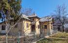 Casă individuală cu 5 camere cu Teren 1711 Mp în Central - 1
