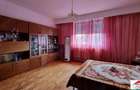 Casă cu 8 camere în Central - 2