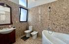 Apartament cu 7 camere decomandat în Bucureștii Noi - 6