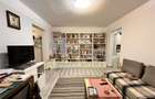 Apartament cu 3 camere semidecomandat în Central - 1