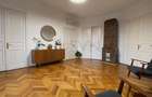Apartament cu 7 camere semidecomandat în Capitale - 3